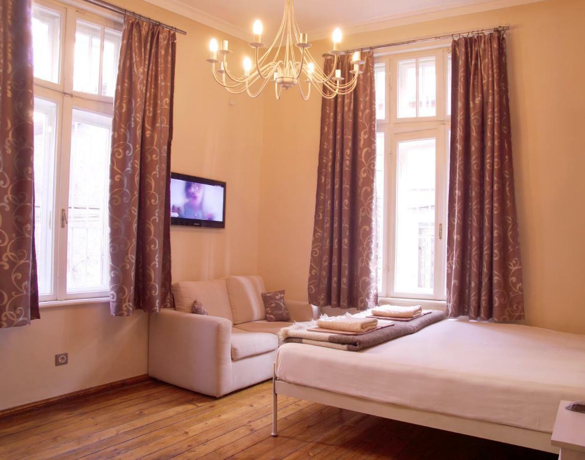 Interhost Guest Rooms And Apartments Σόφια Εξωτερικό φωτογραφία